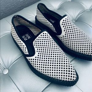 TUK Perforated Pointed Toe Creeper Slip-on Loafer